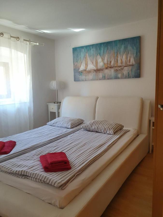 Old Town Baska Apartment Exterior photo