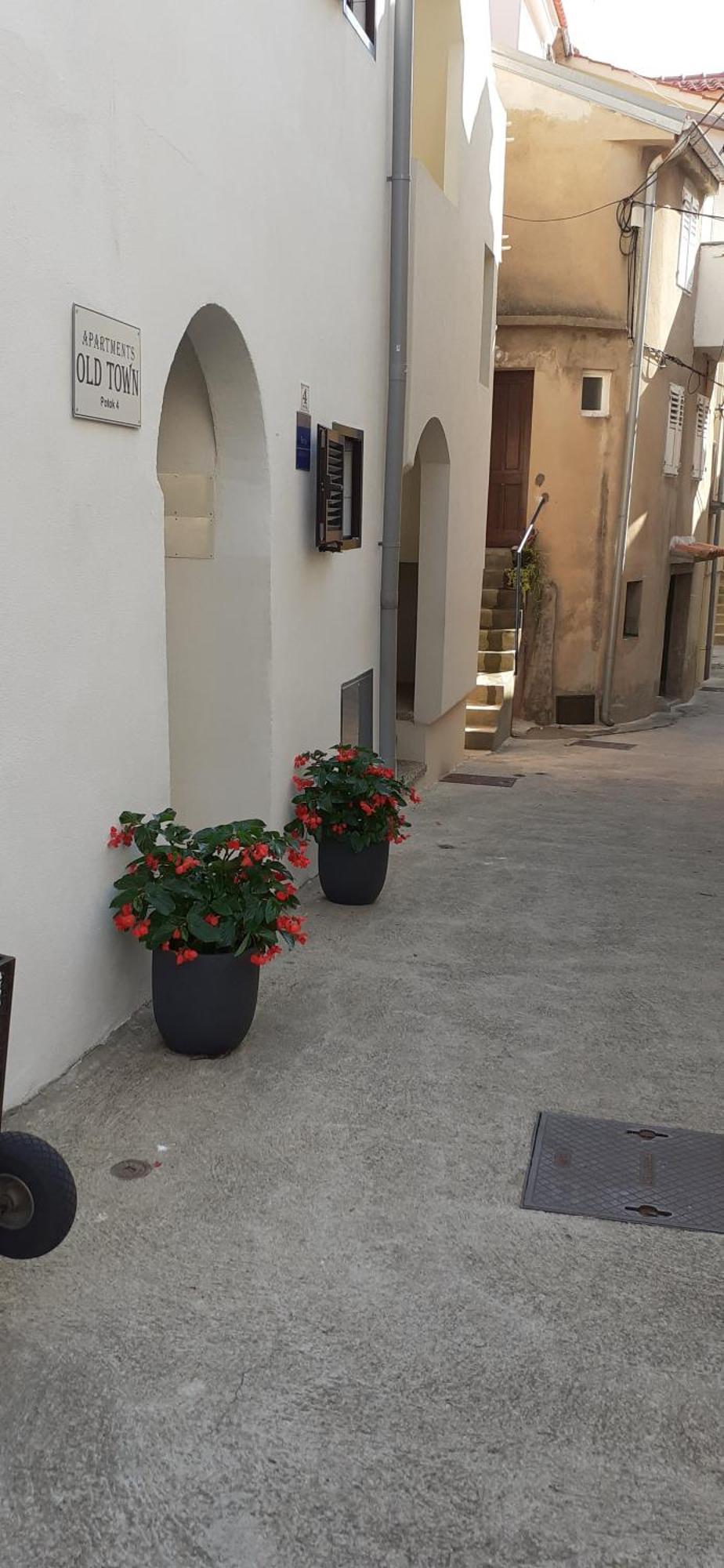 Old Town Baska Apartment Exterior photo