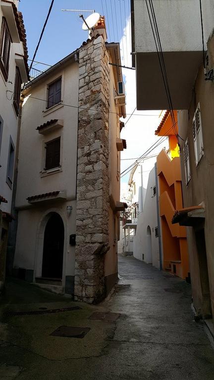 Old Town Baska Apartment Exterior photo